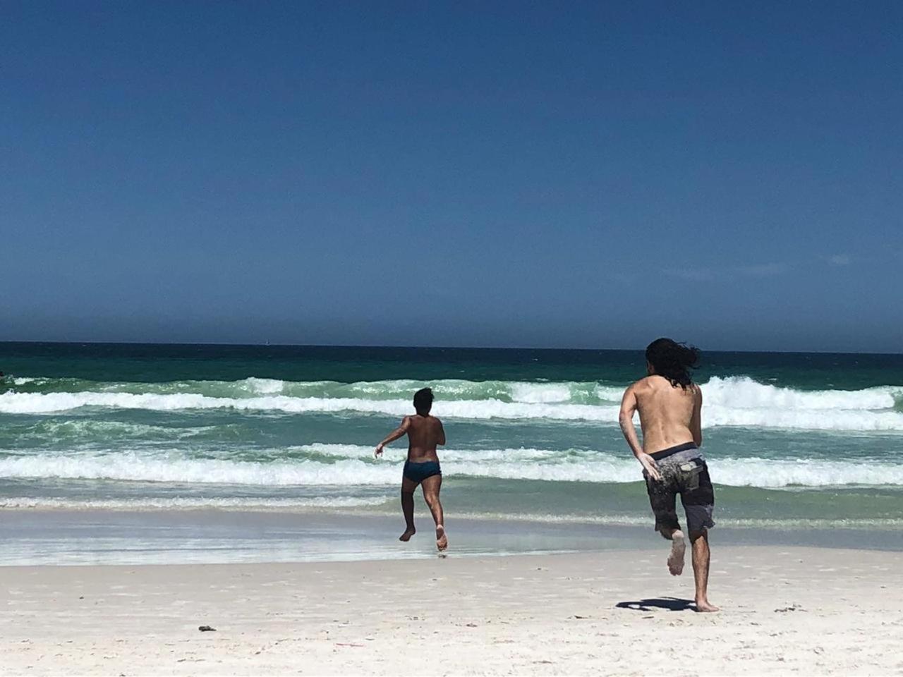 Tres Quartos Na Praia カボ・フリオ エクステリア 写真